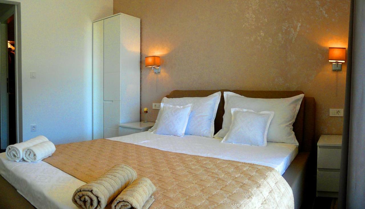 Apartma Lozina Drvenik (Split-Dalmatia)