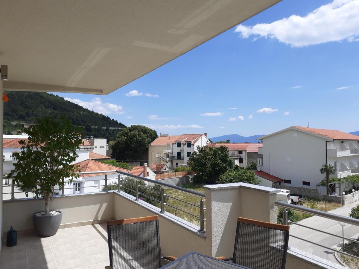 Lozina * Drvenik (Split-Dalmatia)
