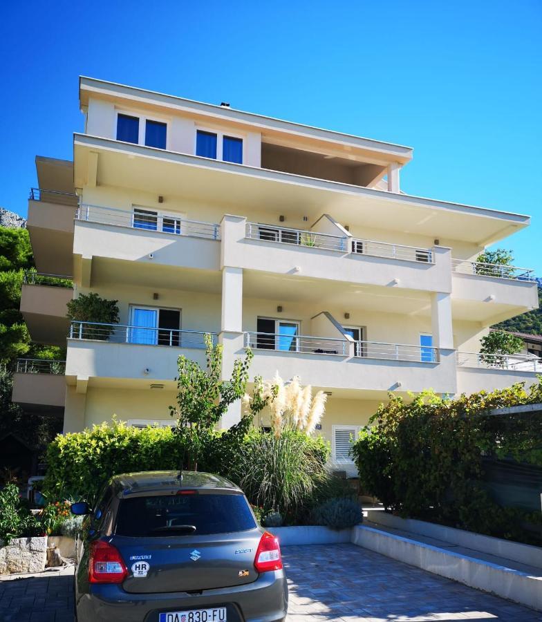 Apartment Lozina *