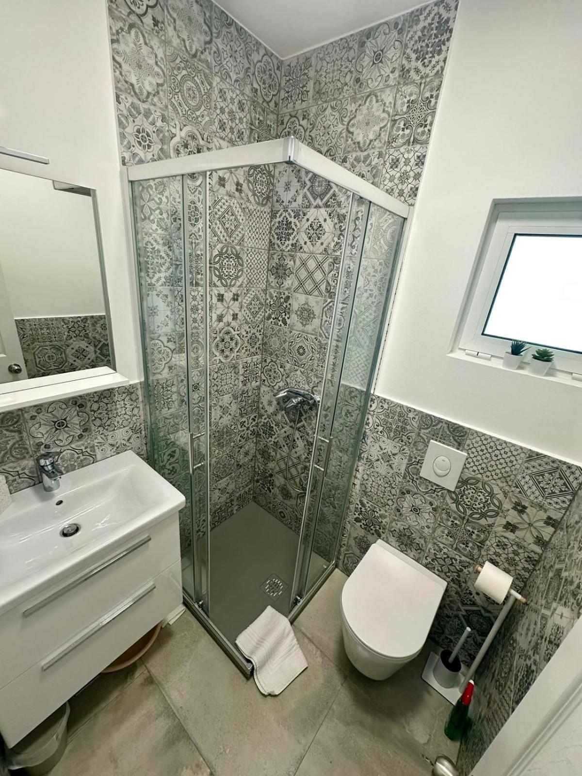 Lozina Apartment *