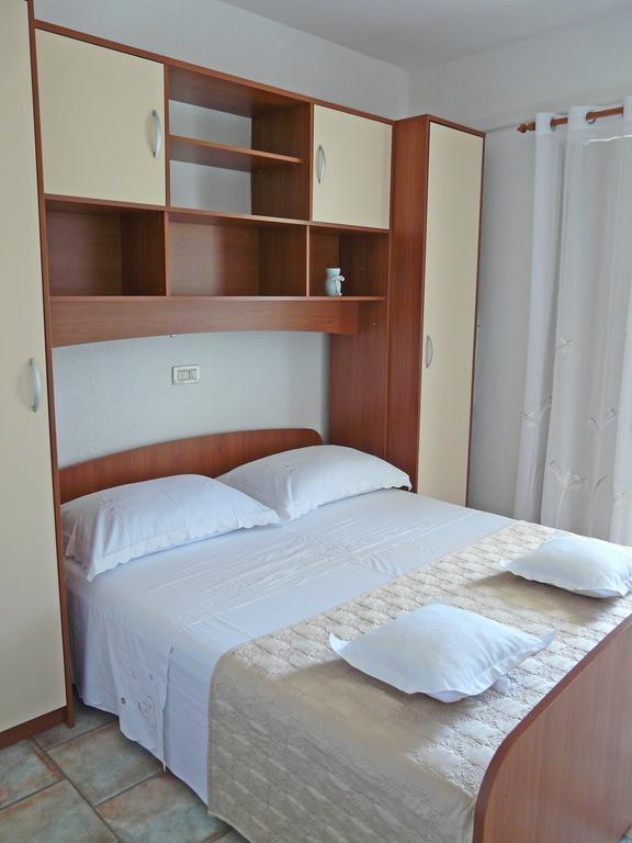 Lozina * Drvenik (Split-Dalmatia)